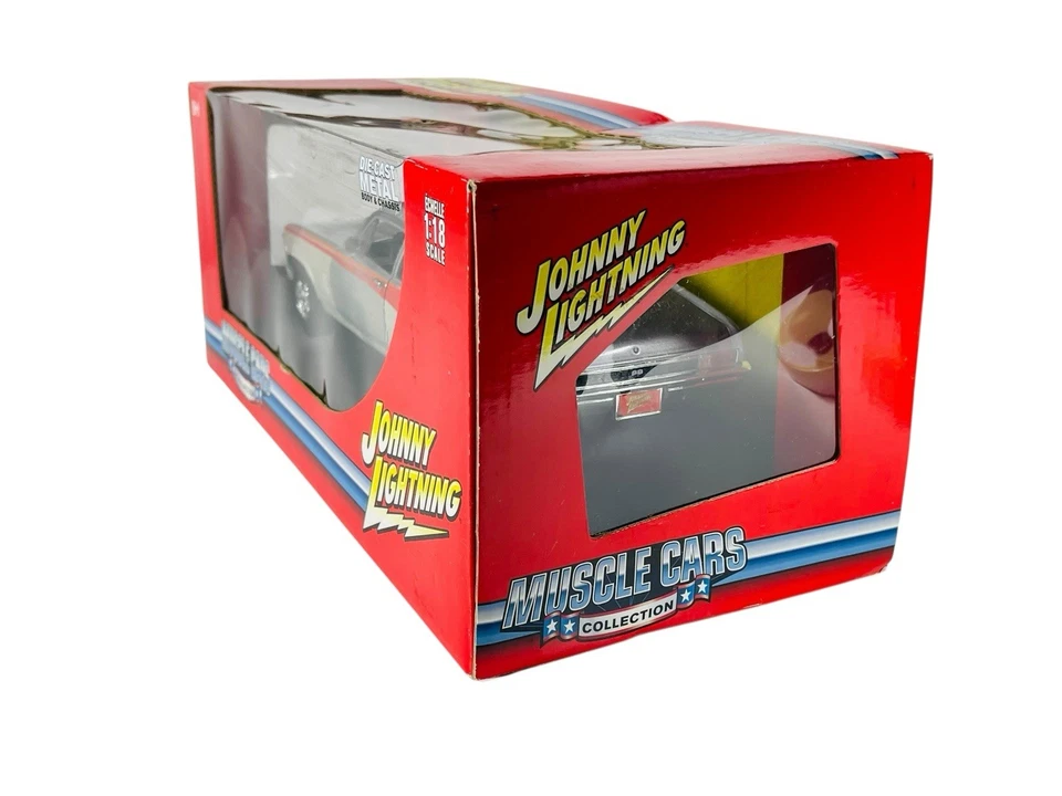 #51050C Johnny Lightning Silver 1970 Chevy Nova SS ~ 1:18 2005 Diecast - Image 4 of 4