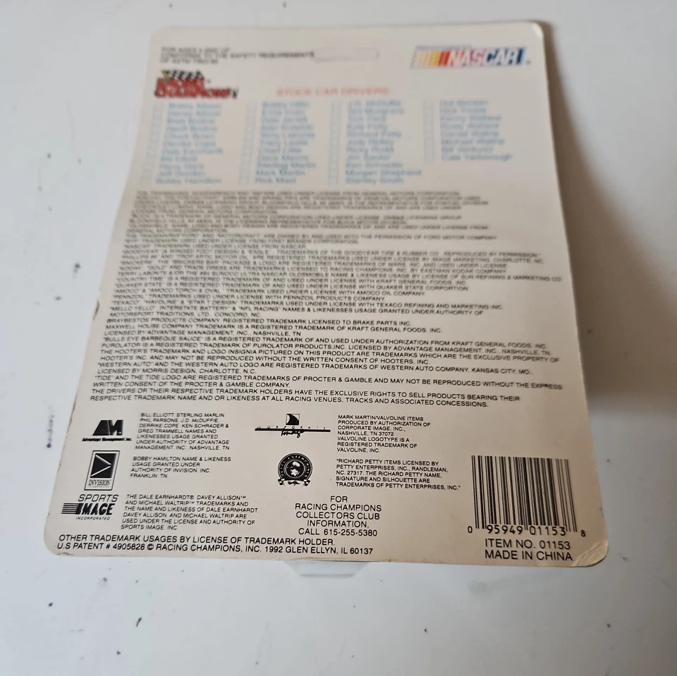 赛车冠军 1993 年版 1/64 #28 Davey Allison Nascar 现货车 — 第 3/4 张图片