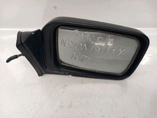 Retroviseur droit (ou coque) Nissan SUNNY