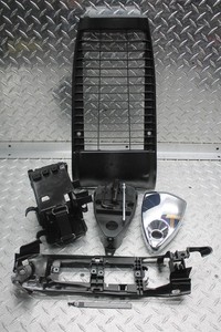 2010 HONDA SABRE 1300 VT1300CS RADIATOR GRILL/BATTERY TRAY/IGNITION SWITCH COVER