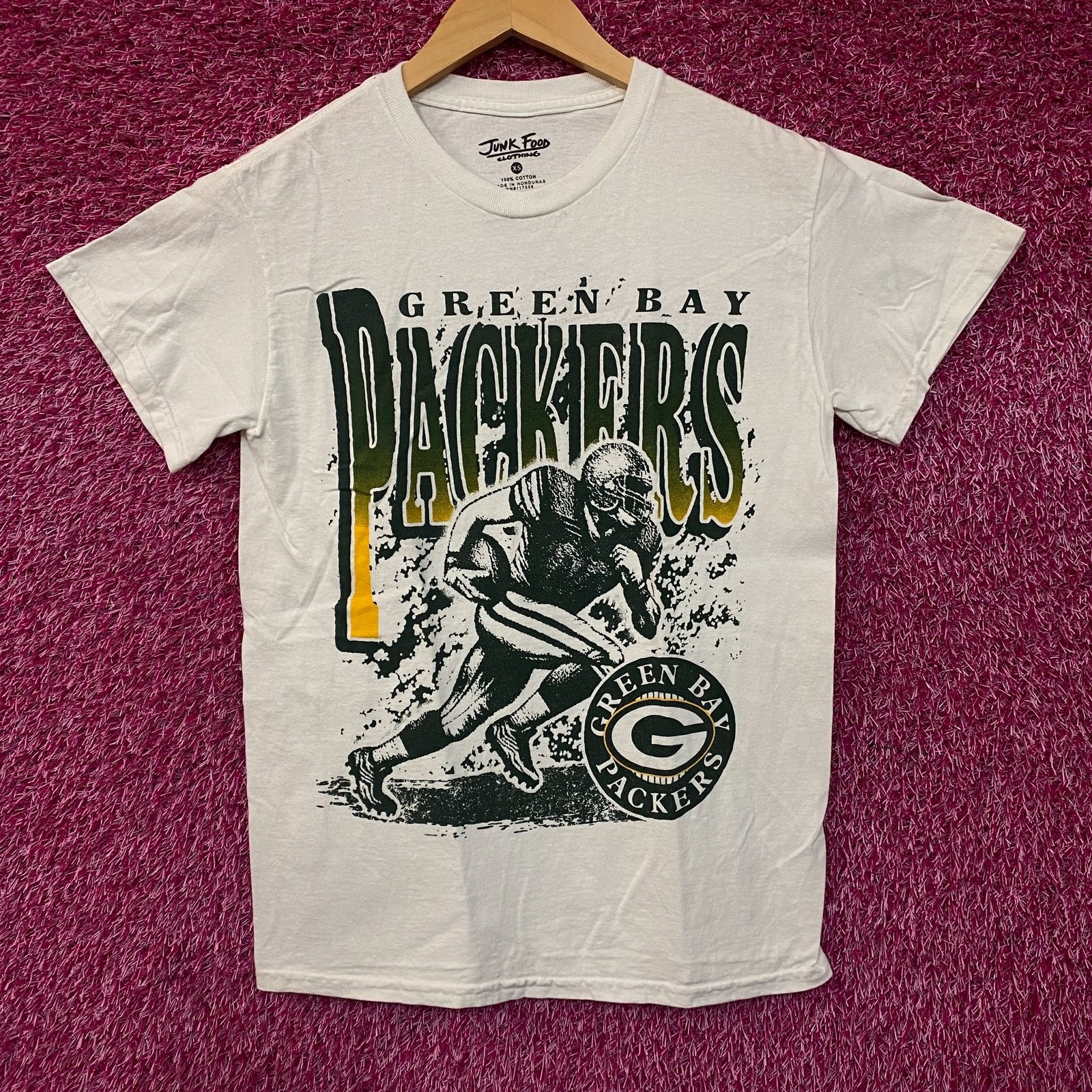 Junk Food Clothing NFL Green Bay Packers Rushing Flea Market T-Shirt XS