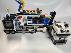 LEGO Creator Expert: Fairground Mixer 10244 - Complete with Instructions