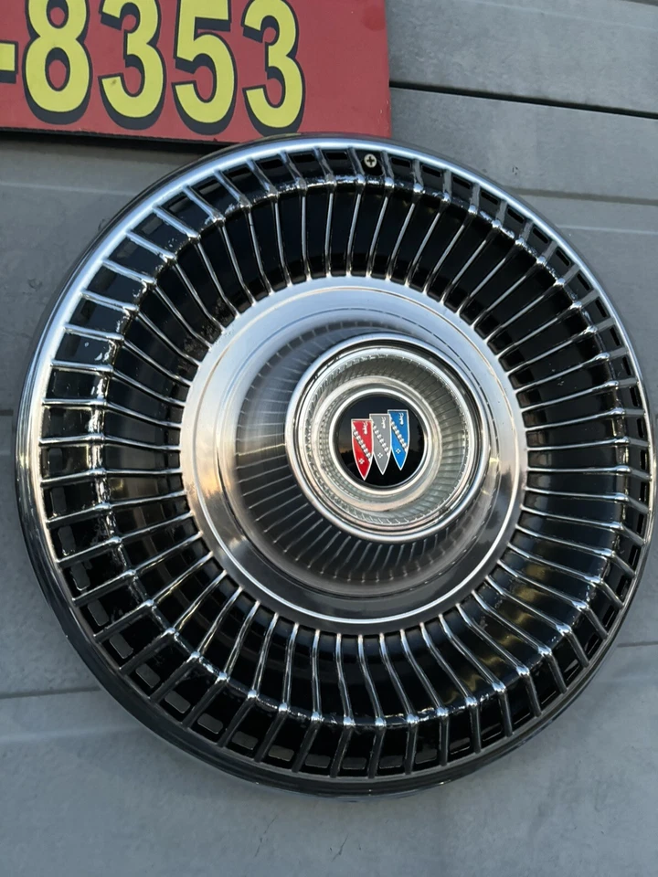 "Buick Lesabre Electra 1965 usado original 4 tapacubos 15"" hermoso bonito 54 costillas" Foto 3 de 4