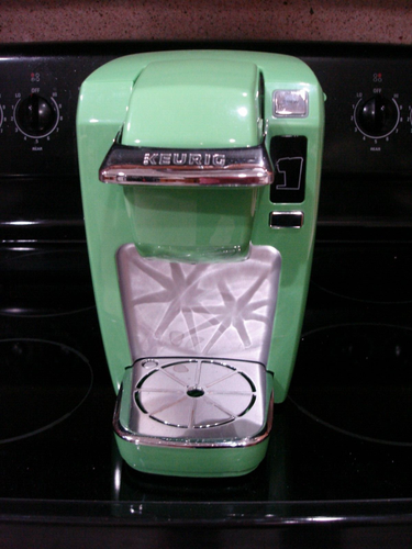 FLASH GREEN Keurig K10 Mini Plus Single Serving Coffee Maker MINT!!!