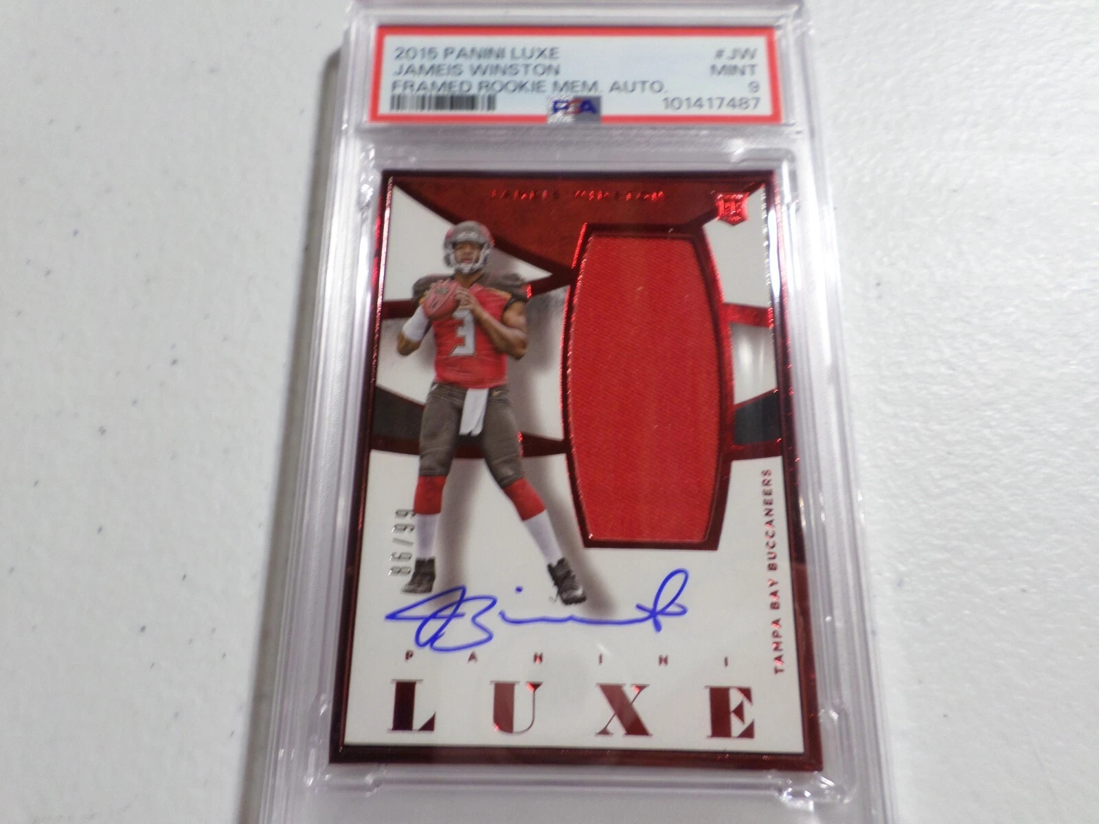 Jameis Winston Panini Luxe Framed Rookie Memorabilia Autograph #JW Base