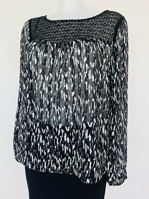 Gina Bluse Schwarz Weiss  mit Muster Chiffon   Gr. 38. Spitze Häkelei