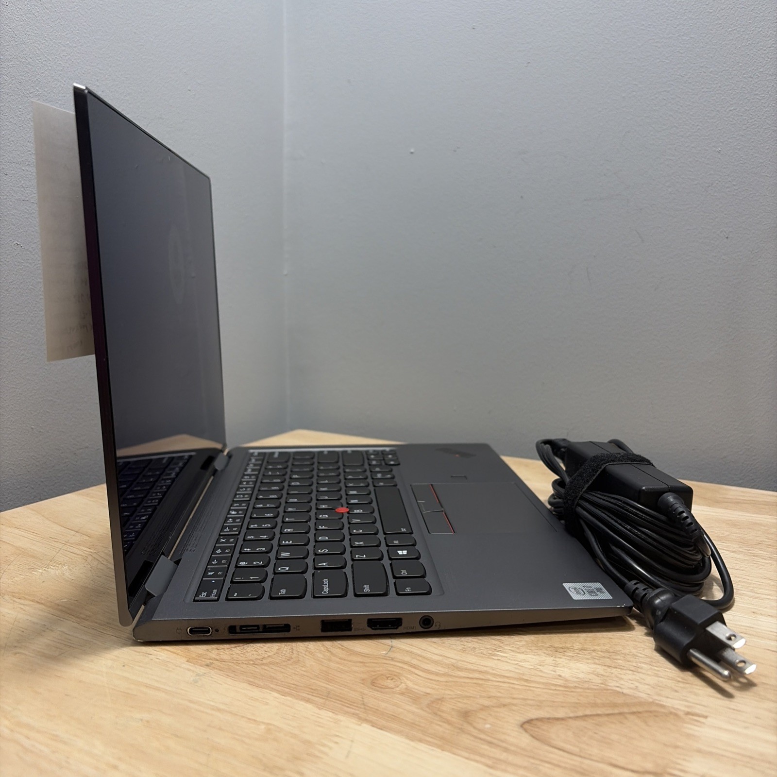 Lenovo ThinkPad X1 Yoga Gen 5, 14-Inch Laptop, with Intel Core i7 10th Gen, 256GB Solid State Drive (SSD), Windows 11 Pro