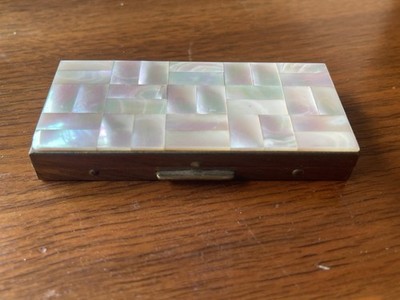 Antique/Vintage Mother Of Pearl Compact By Schildkraut Makeup Mirror Comb Travel