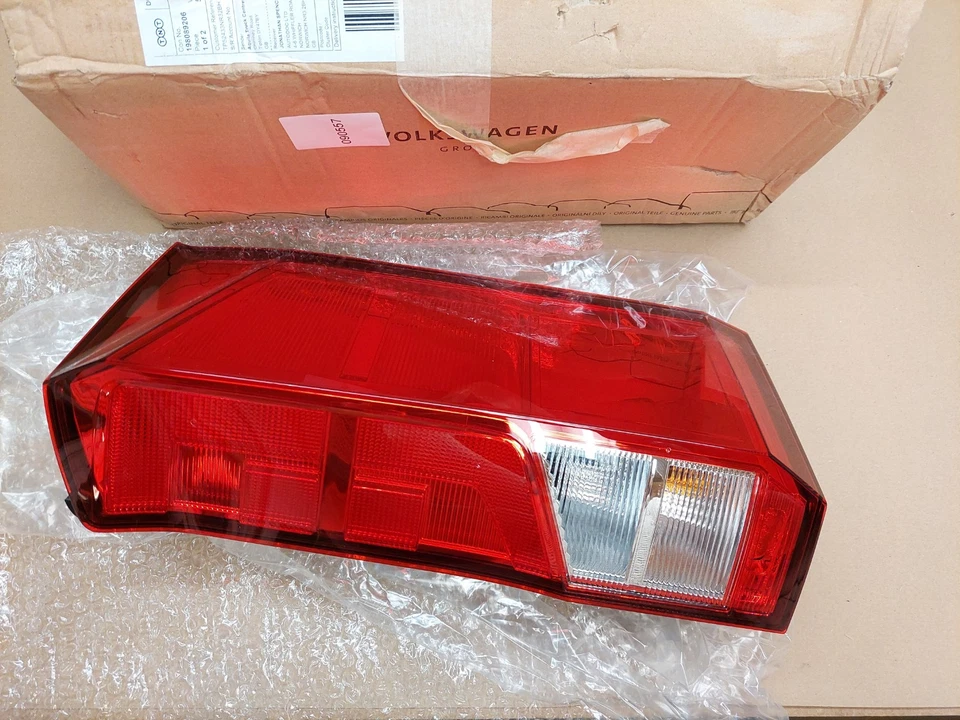 VW Crafter Rear Right Side Tail Light Lamp 7C0945096J 2017-on Genuine NEW - Image 2 of 4