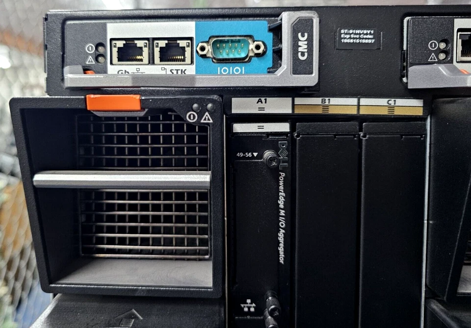 Корпус/корпус блейд-сервера Dell PowerEdge M1000e 9 вентиляторов 6x 2700 Вт 2xCMC 1xiKVM - Изображение 3 из 4