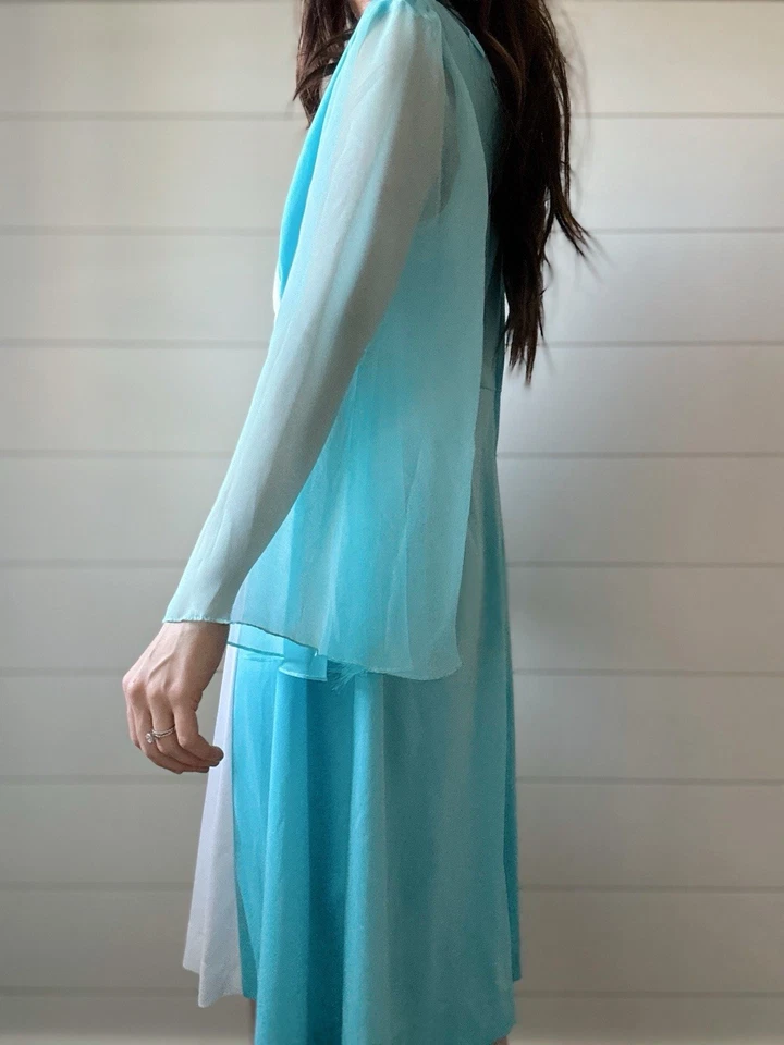 1970s Angel Wing Sleeve Dress Blue Volup Friendly Chiffon Sleeves Groovy Mod - Image 3 of 4