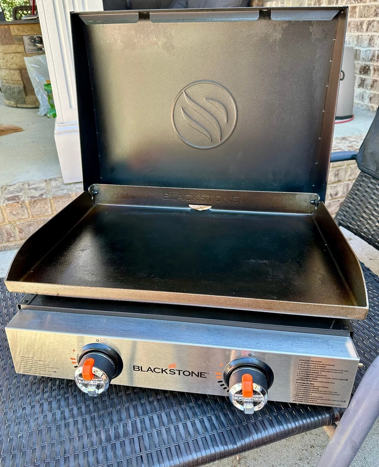 Plancha Omnívora Blackstone 22" con Capucha y Bolsa de Transporte - Excelente Estado Foto 2 de 4