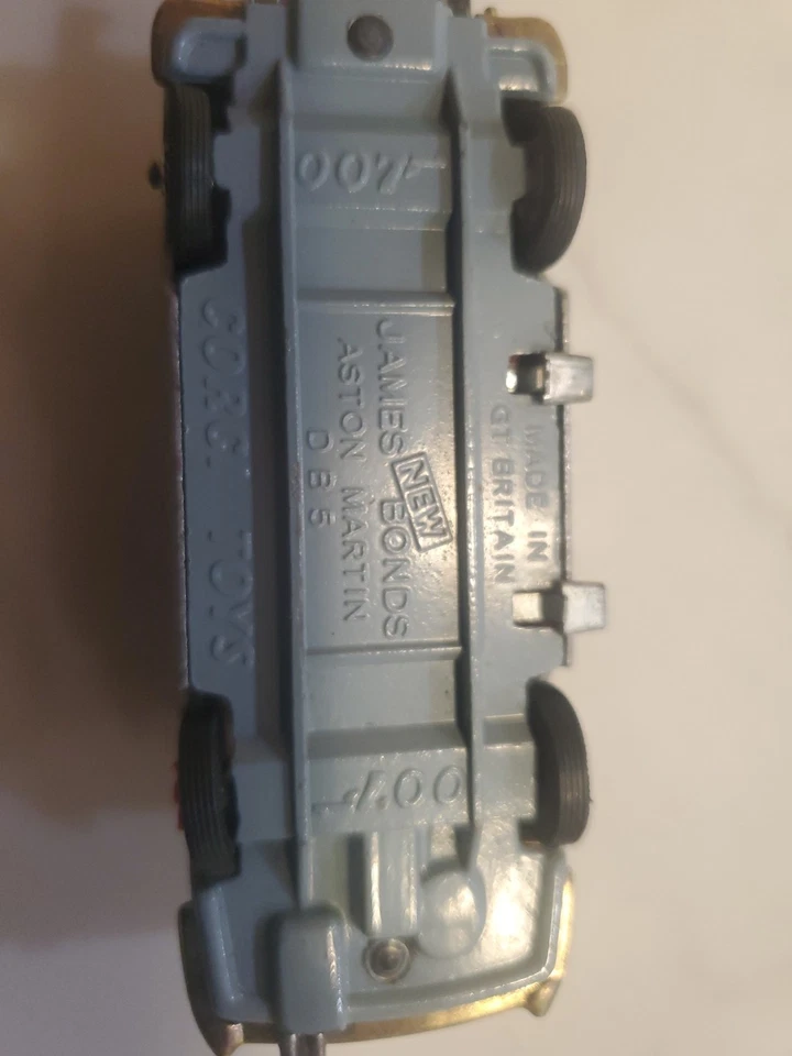 Corgi Toys James Bond 007 Aston Martin DB5 Silver Model Car Vintage - Image 4 of 4