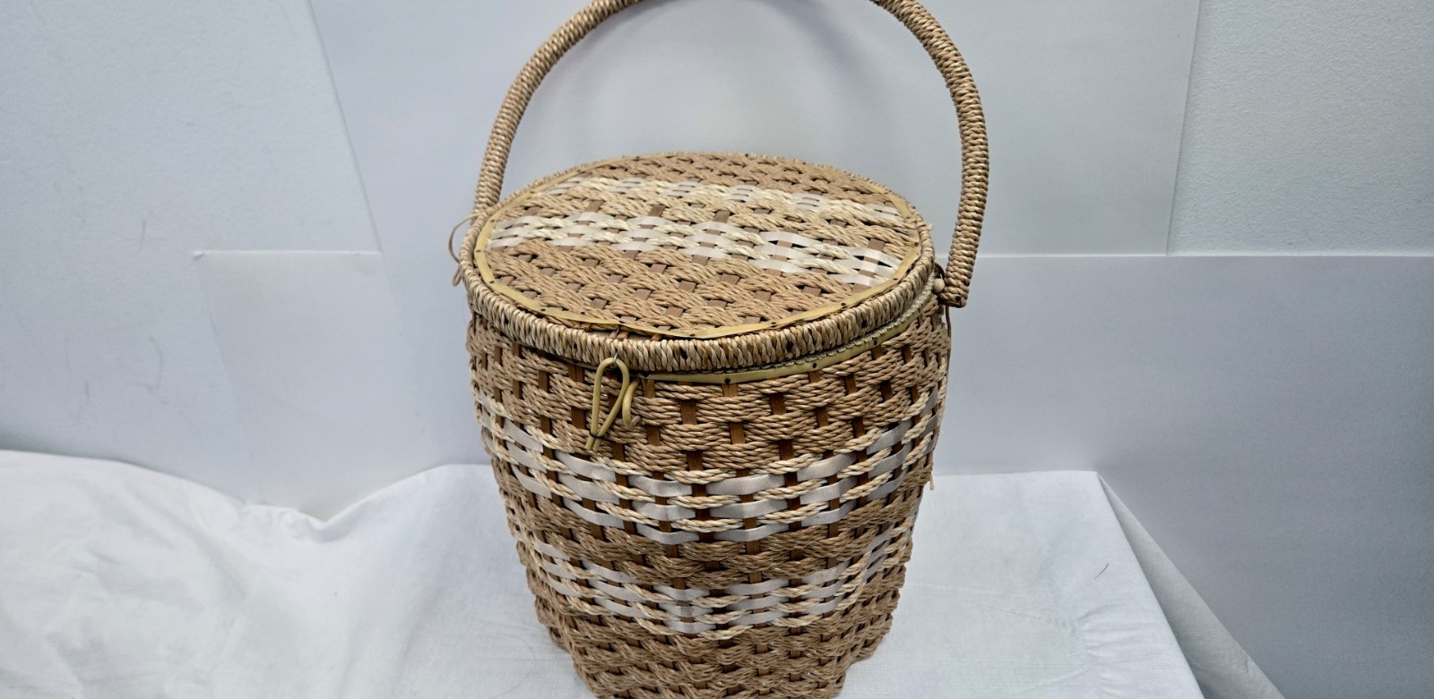 Vintage Dritz Large Round MCM Sewing Basket Woven Wicker Organizer Tray