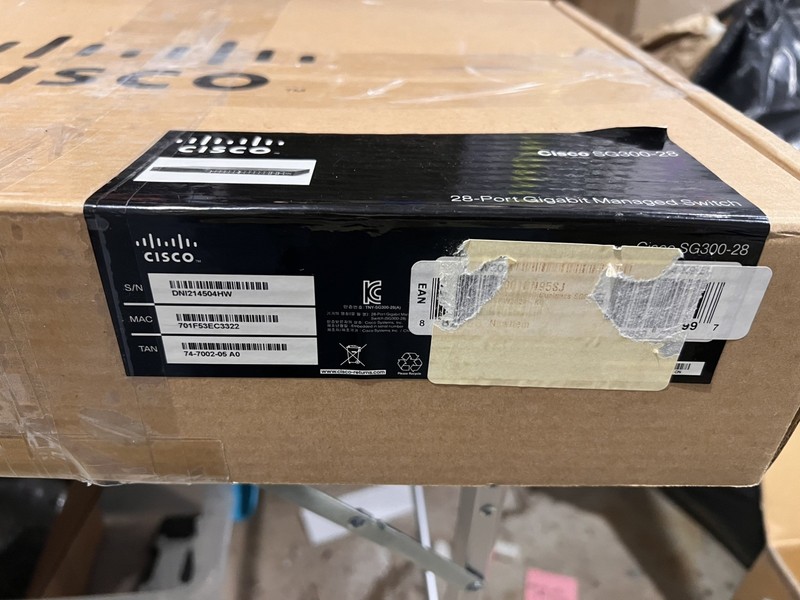 Cisco SG300-28 Gigabit Managed Switch SRW2024P-K9 V02 Silver Black