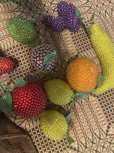 Lot of 9 Vinage Sequined Beaded Push Pin Faux Fruit W Sea Shell Wire Basket - Picture 14 of 18