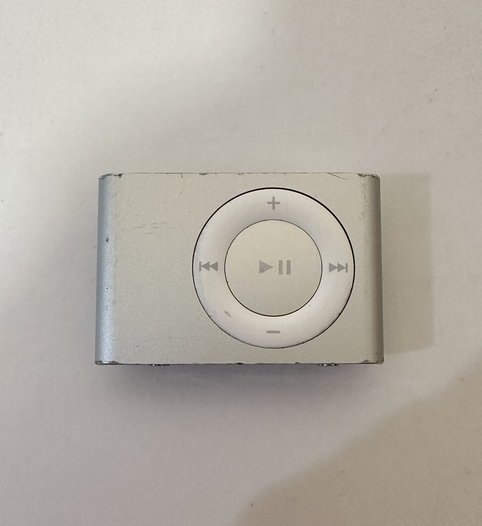 Apple iPod shuffle 2nd Generation Silver (1 GB) Works Great