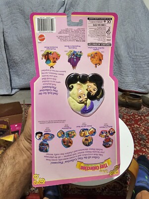 Vintage 1995 Disney Tiny Collection Aladdin Polly Pocket Playcase