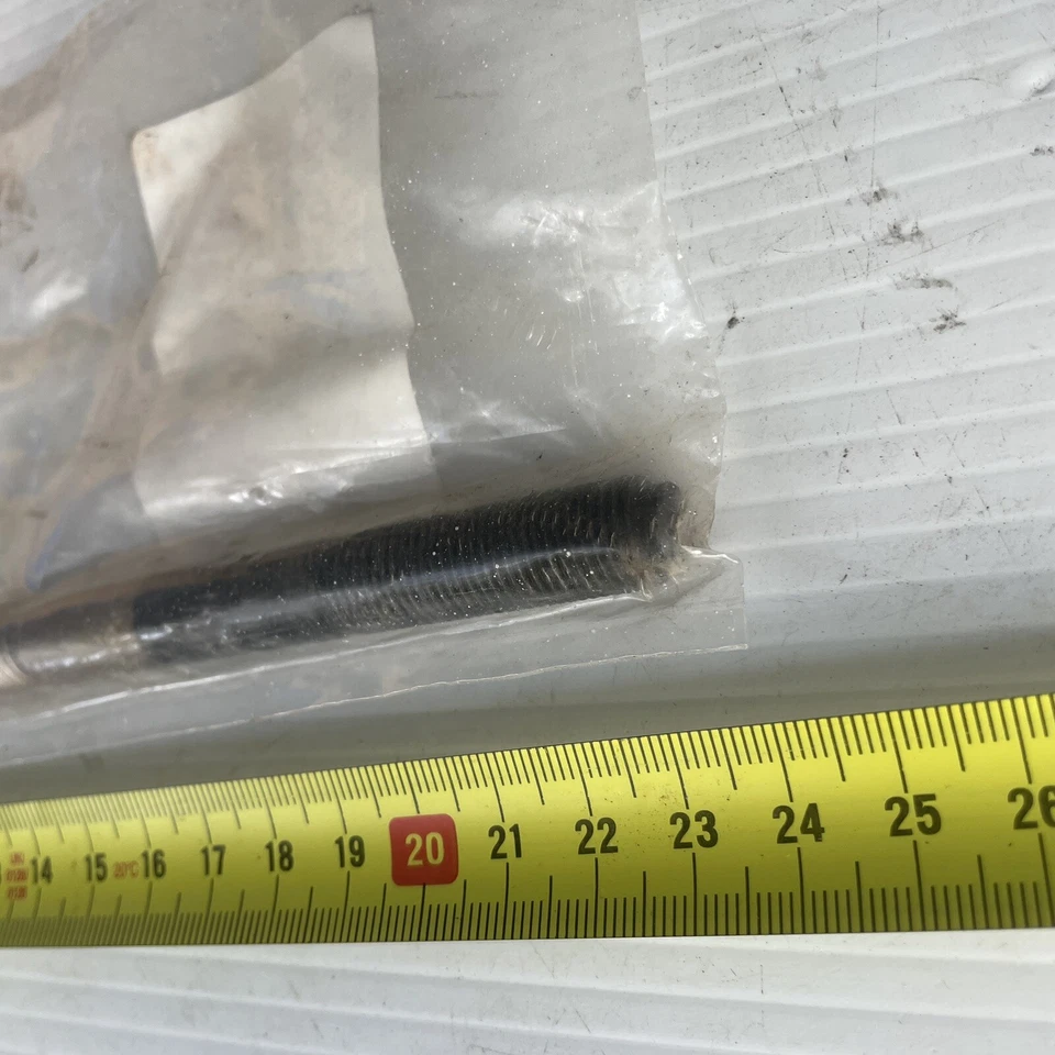 1-09302165-0 Genuine Isuzu Exhaust Manifold Stud Bolt 1093021650 OEM NOS - Image 2 of 4