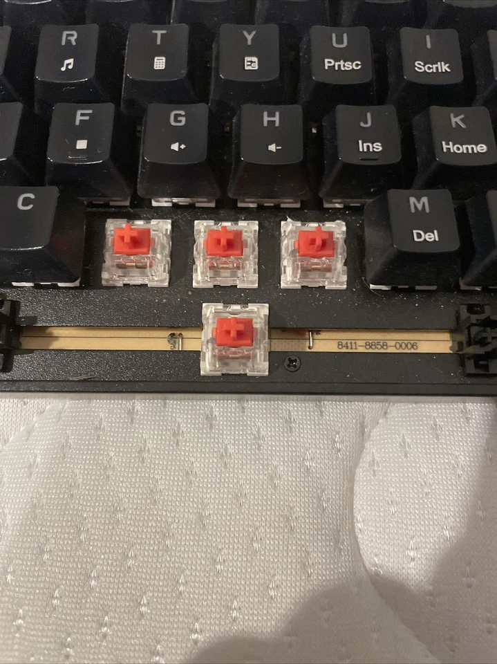 60% Red Switch Gaming Keyboard - Image 4 of 4