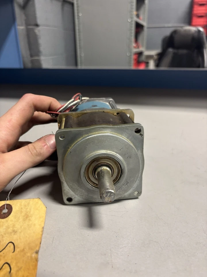 NEW SUPERIOR ELECTRIC SS241LEG12 SLO-SYN MOTOR 1-PHASE 120VAC 0.4A 50/60Hz - Image 2 of 2