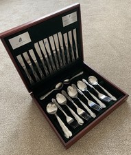 Viners 44 Piece Westbury Canteen Stainless Steel Cutlery Set. In Mahogany Box 