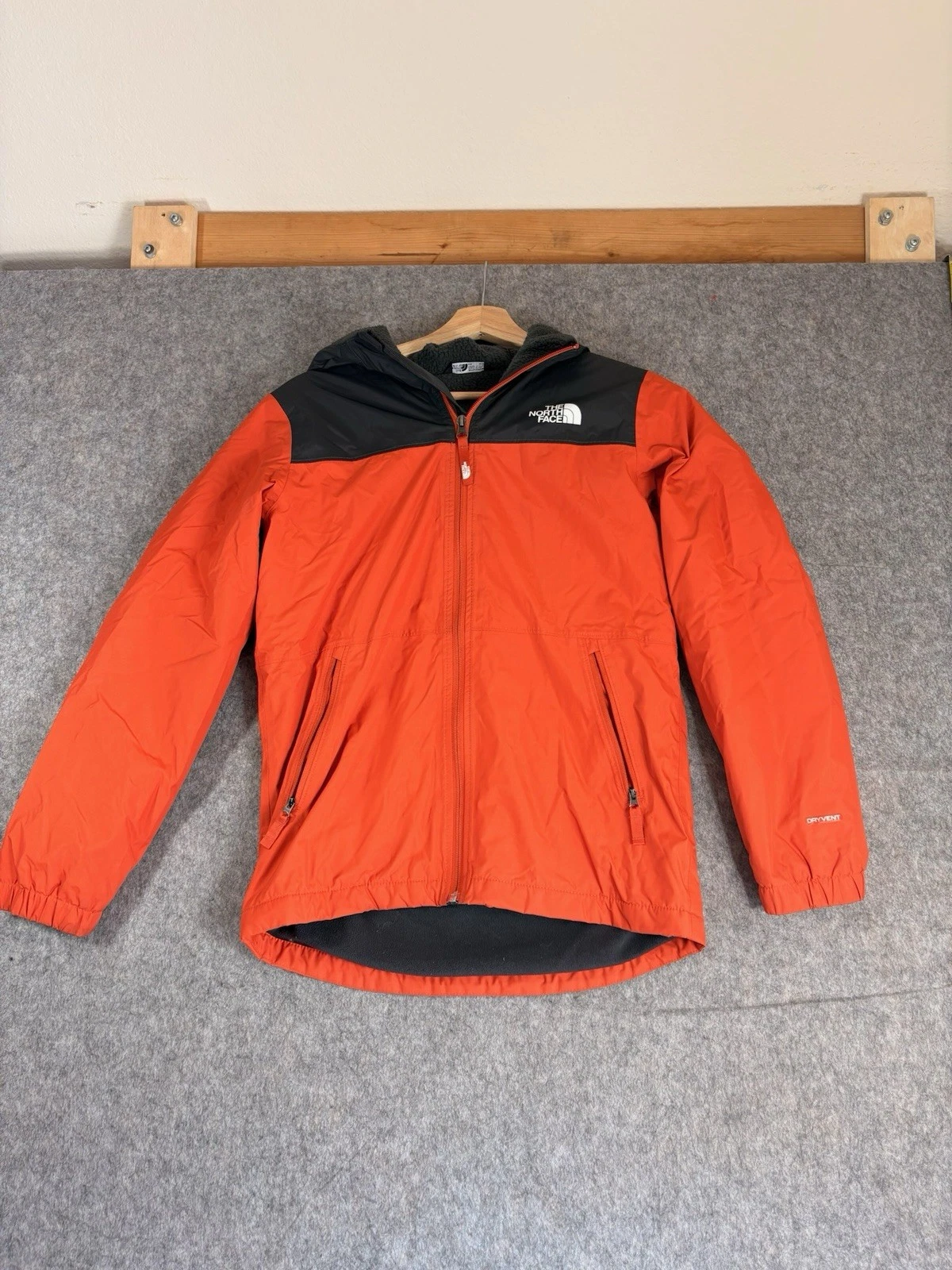 The North Face Dry Vent Rain Jacket Colorblock Sherpa Fleece Lined Boys Youth L
Opens in a new windo