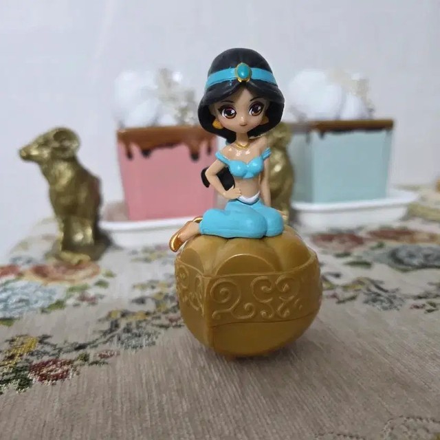 Disney Princess Capsule Figure 8 Set Collectible