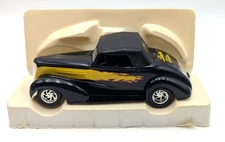 SpecCast 1937 Chevrolet Cabriolet Street Rod 1/25 Scale Diecast Coin Bank 1999