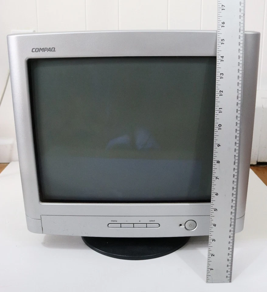2007 Compaq FS7600 16" VGA CRT Computer Monitor (1024x768 @85Hz) - Retro Gaming - Image 4 of 4