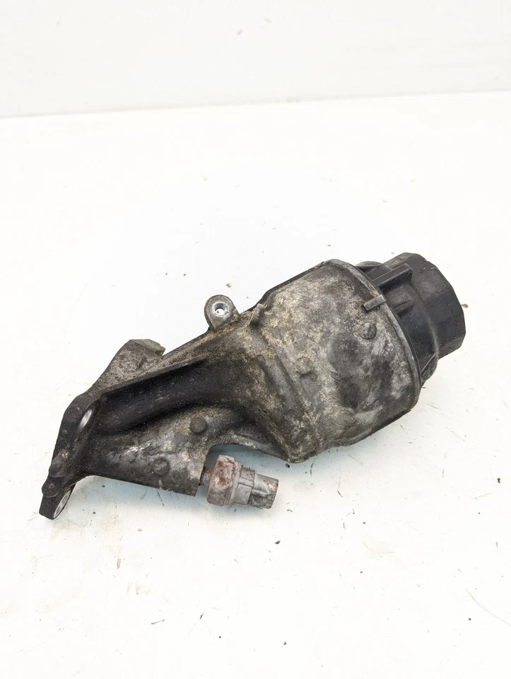 08-16 Carcasa de filtro de aceite de motor Lexus LS600HL 2URFSE 1307 OEM Foto 4 de 4