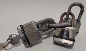 Master Lock 4 Heavy Duty Reinforced Steel Padlock 1 Key 