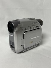 Sony DCR-HC32 Handycam MiniDV Camcorder 20x Carl Zeiss Zoom NightShot Read