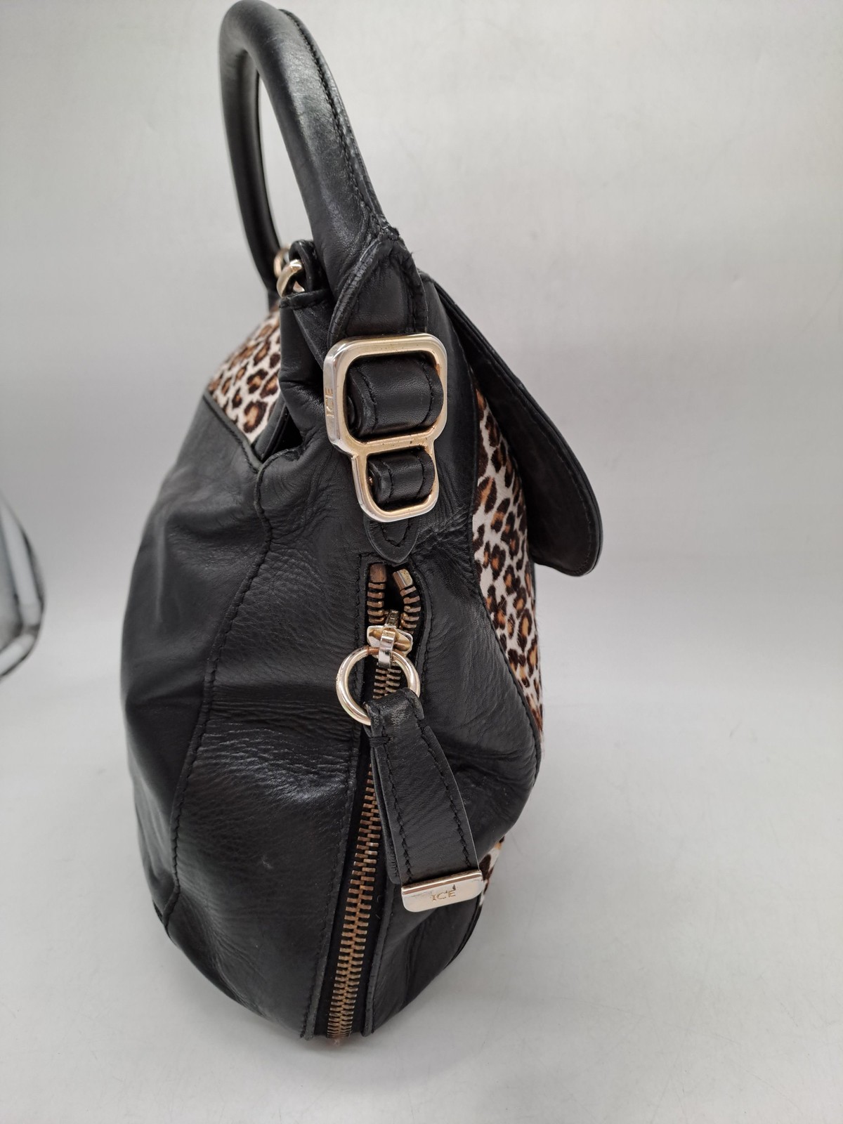 Ice Iceberg Leopard Pattern Leather Shoulder Bag … - image 3