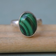 Oval Cab Natural Green Malachite 925 Sterling Silver Gift Ring Jewelry