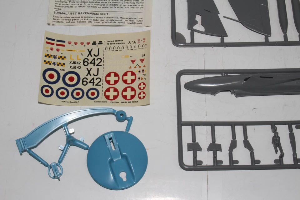 Frog Switzerland Hunter F.G.A.9 Ground Attack Fighter, ESCALA 1:72, NA CAIXA - Imagem 4 de 4