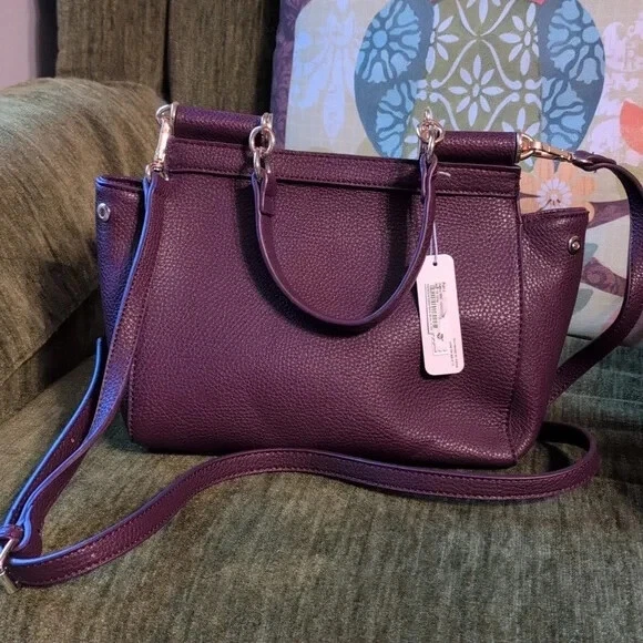 Encantador bolso floral púrpura Charlie Foto 2 de 4