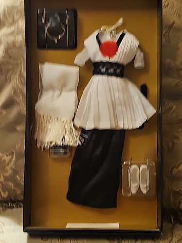 Titanic Franklin Mint Elevator Ensemble For Vinyl Doll - Picture 9 of 18