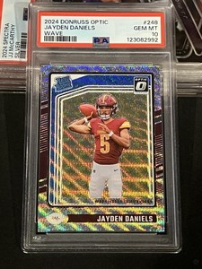 2024 Donruss Optic Jayden Daniels Wave /300 #248 PSA 10