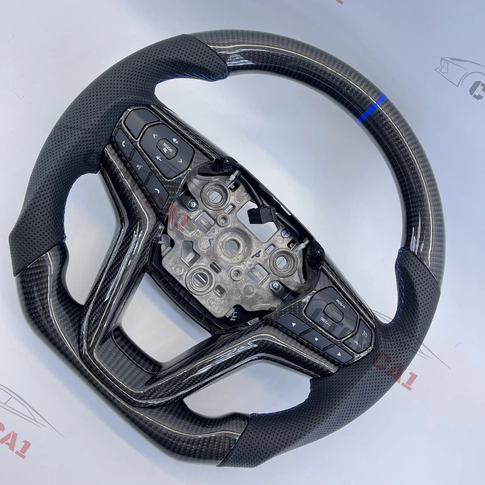 Custom Carbon Fiber Steering Wheel for Isuzu D-Max Dmax 2021-2024 with trim - Image 2 of 4