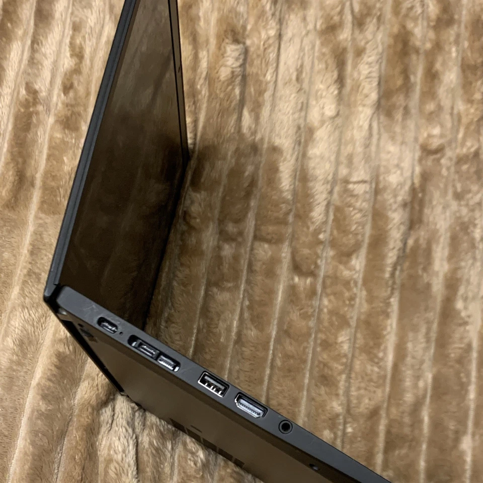 Lenovo ThinkPad T490s · i7-8565U · 8GB · 256GB, photo 2 of 5