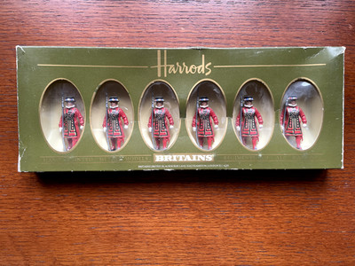 Harrods Britains Metal Beefeater Toy Soldiers (Box of 6)