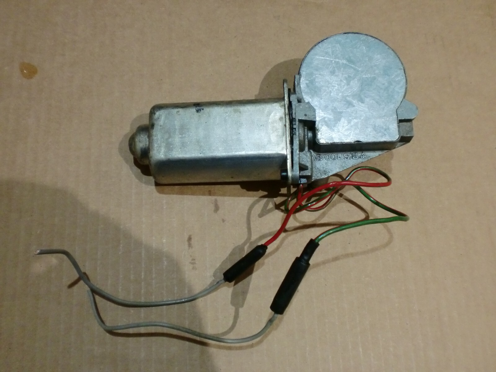 1990 Lotus Esprit  Driver LH Window Motor 8 teeth OEM good working condition