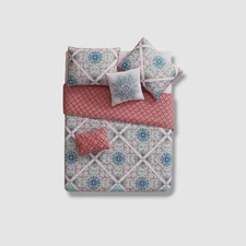 VCNY Home White Aqua Windsor Quilt Set 5 Piece-Full/Queen