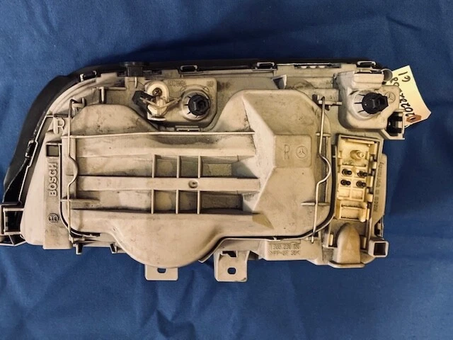 Conjunto de farol, destro, Mercedes W202. Peça # 202-820-08-61, usada em bom estado - Imagem 3 de 4