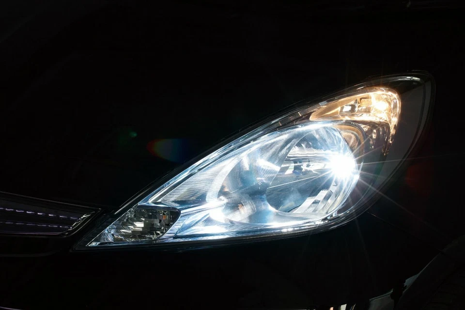 PIAA HZ310 Stratos Blue H11 Halogen Bulb Headlight / Fog Lamp 5000K 12V 55W - Image 4 of 4