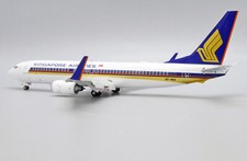 B737 SINGAPORE AIRLINES FLAP DOWN 9V-MGA W/STD - JCWINGS EW2738015A 1/200 - SALE