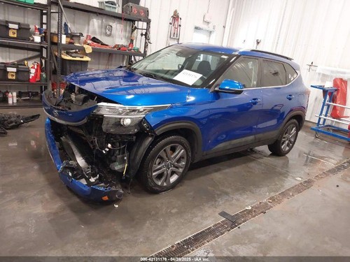 Used Right Tail Light Assembly fits: 2021 Kia Seltos quarter panel mounted incan - Picture 3 of 18