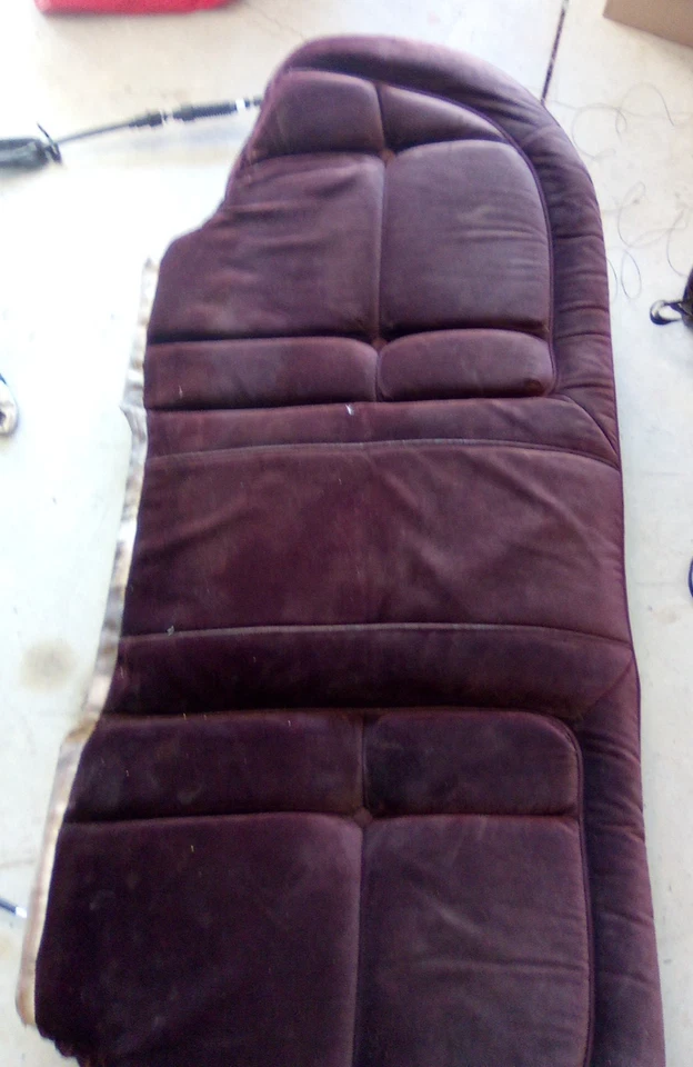 1986 凯迪拉克 Fleetwood Brougham Oem 后座 DG — 第 4/4 张图片