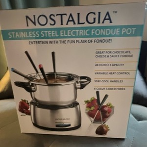 Nostalgia Stainless Steel Electric Fondue Pot 48 oz Capacity 6 Color-Coded Forks